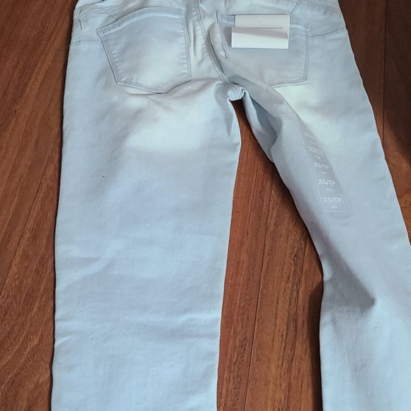 Jeans - Picture 2 of 2